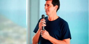 Wado De Pedro: “Milei dijo que venía a destruir el Estado y está destruyendo la Nación”