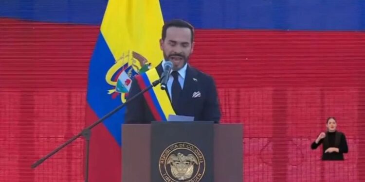 Abelardo De la Espriella asumió en Colombia y prometió una “transformación profunda” para construir la “Patria Milagro”