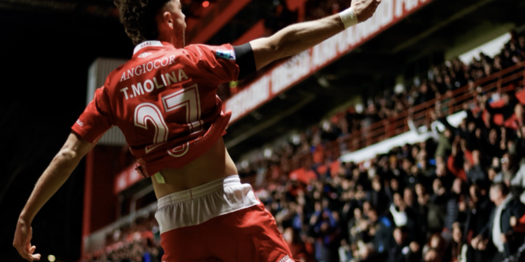 Argentinos Juniors venció a Racing en La Paternal y profundizó la crisis de la Academia