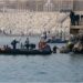 Crisis en Ceuta: España instaló una barrera flotante en la frontera con Marruecos mientras ascienden a 67 los muertos