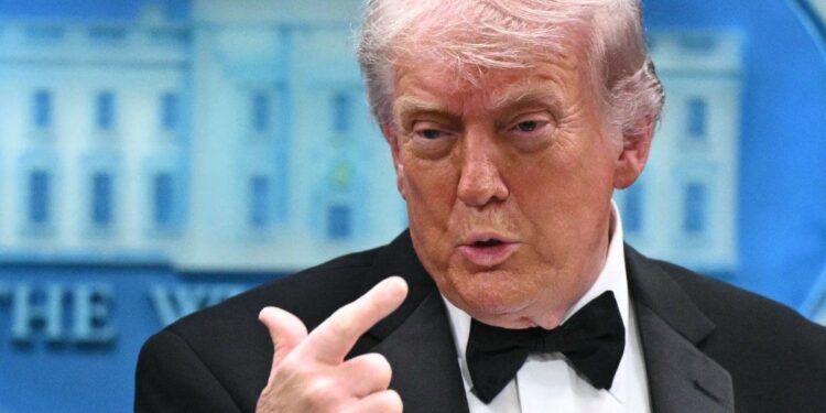Donald Trump admitió limitaciones en el armamento de EEUU pero aseguró que mantiene su ventaja frente a Irán