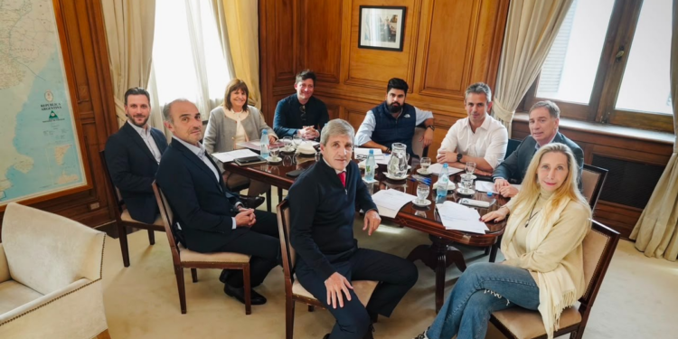 El Gobierno reúne a la mesa política y Diego Santilli recibe a gobernadores para avanzar con la agenda legislativa