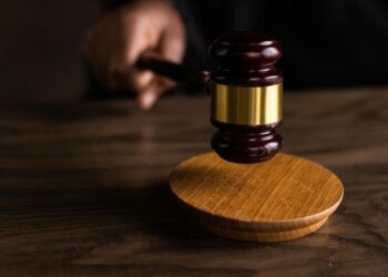 El Ministerio de Justicia aprobó un nuevo reglamento para los jueces que se mantengan en su cargo después de los 75 años