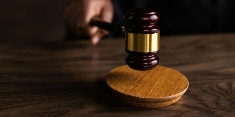 El Ministerio de Justicia aprobó un nuevo reglamento para los jueces que se mantengan en su cargo después de los 75 años