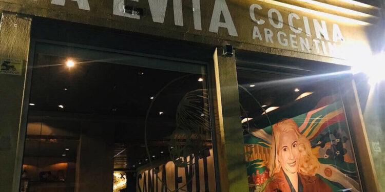 «Fue Milei»: cierra el restaurante Santa Evita, acorralado por el colapso del consumo y el tarifazo