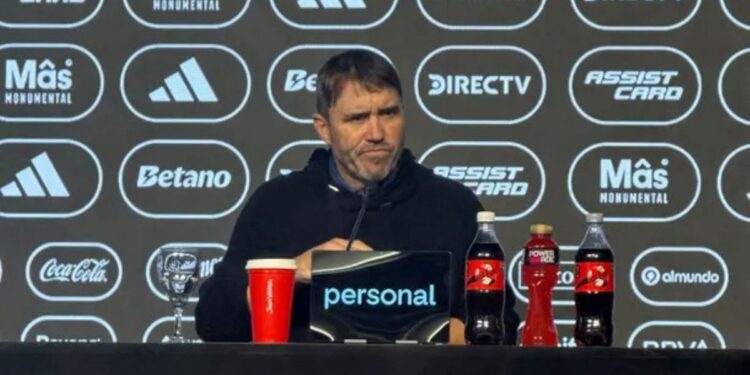 Fuerte cruce de Eduardo Coudet con un periodista tras la victoria de River: “Soy respetuoso pero no boludo”