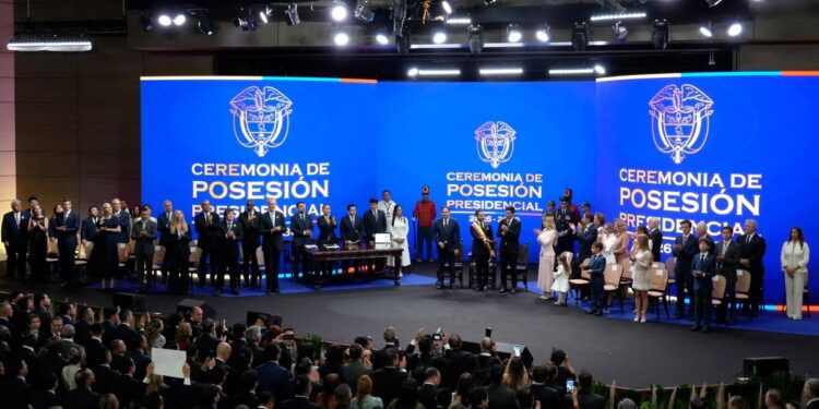 Javier Milei participó de la asunción de Abelardo De la Espriella en Colombia