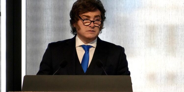 Javier Milei se convirtió en su propio vocero y puso el foco en las reformas del segundo semestre mientras piensa en 2027