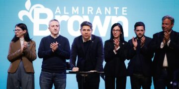 Kicillof apuntó contra Milei por el endeudamiento familiar y convoca a marchar contra la extranjerización de la tierra