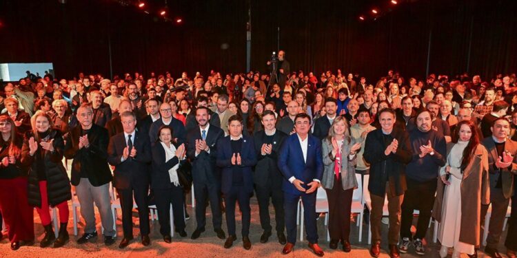 Kicillof contra Milei: “El Gobierno nacional está desfinanciando áreas enteras de ciencia y tecnología”
