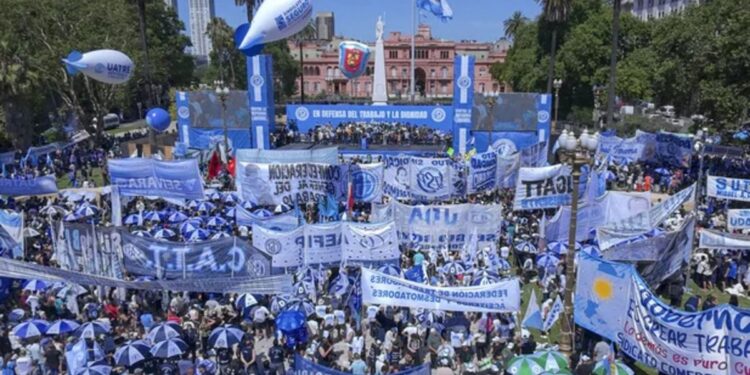 La CGT se mete en la discusión por la morosidad récord: marchará a Economía y responsabiliza al Gobierno