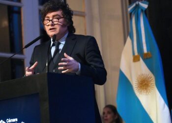 La confianza en el Gobierno repuntó en agosto, pero marcó su promedio más bajo durante la gestión Milei