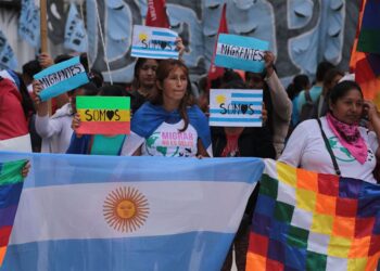 La CTA-A repudia el decreto de Milei para expulsar extranjeros y asegura que el racismo está en la Casa Rosada