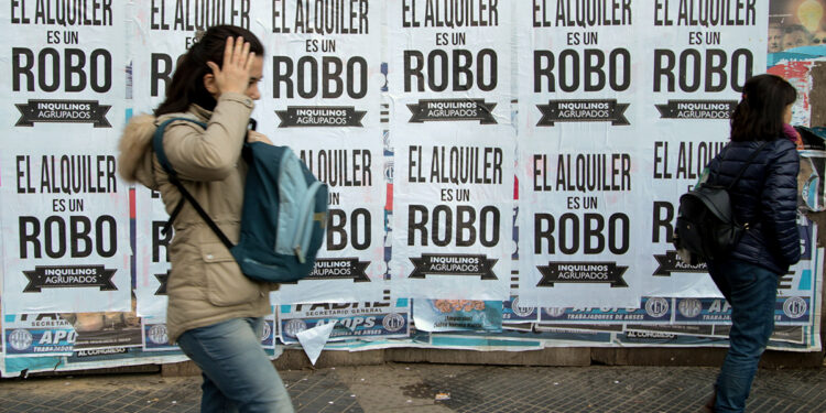 Las consecuencias de la Ley de Propiedad Privada en los inquilinos: «En 72 horas nos podemos quedar en la calle»