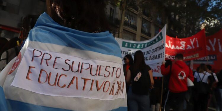 Nuevo paro universitario: gremios exigieron una recomposición salarial y más fondos para las casas de estudio