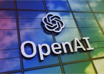 OpenAI apuesta al hardware con un parlante IA diseñado junto a Jony Ive