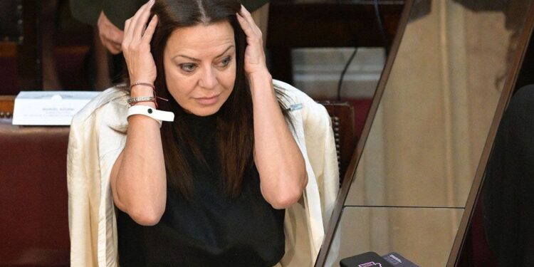 Paro docente: el Gobierno tensiona con los sindicatos y advierte supervisión del cumplimiento del 75%