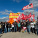 Protesta en contra de la usura en las puertas del depósito de Mercado Libre en La Matanza