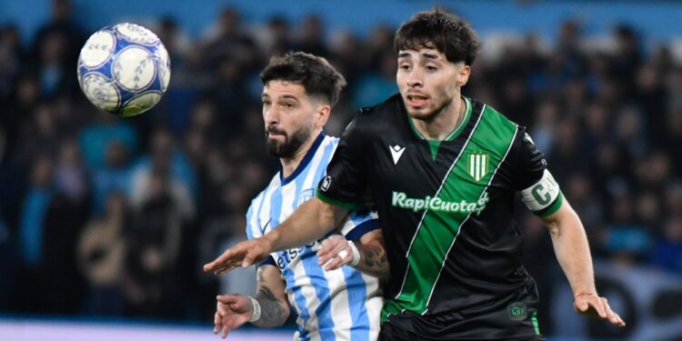Racing sigue en caída libre: cayó ante Banfield en Avellaneda