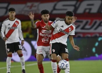 River no pudo con Independiente Santa Fe y definirá la serie en el Monumental