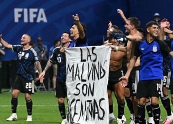 Se cumple un mes desde que la Selección mostró la bandera por Malvinas