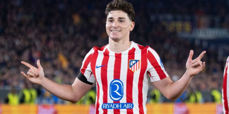 Sigue la novela: Atlético Madrid dio luz verde para negociar a Julián Álvarez, pero el delantero frenó la operación