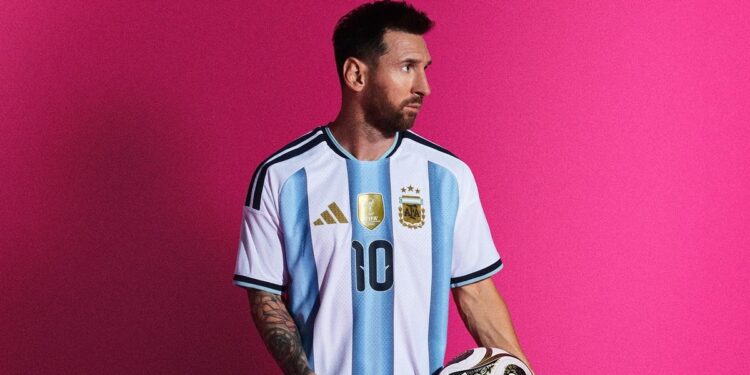 Cuánto cuestan las remeras de la mercancía oficial de Lionel Messi