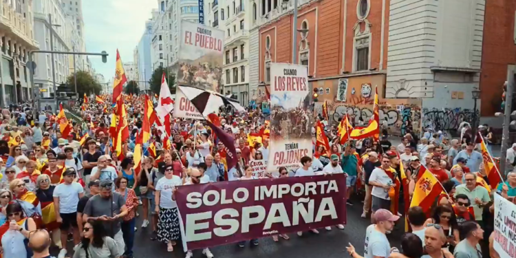 Doble jornada de protestas en Madrid: una marcha contra Pedro Sánchez y otra por el derecho a la vivienda