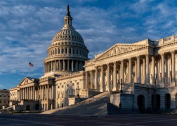 El Congreso de EEUU aprobó un presupuesto para evitar un cierre del gobierno antes de las elecciones