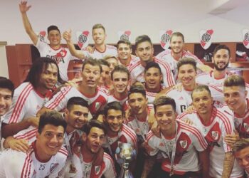 El juvenil que debutó con Gallardo en River, sufrió dos lesiones graves y hoy apoya una causa social