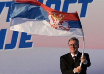 El presidente de Serbia disolvió el Parlamento y convocó elecciones anticipadas