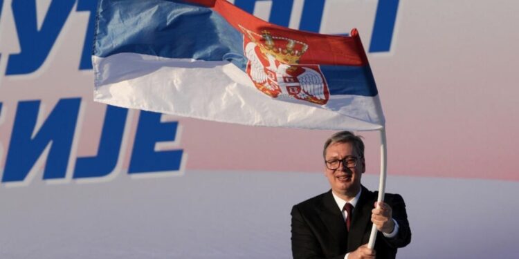 El presidente de Serbia disolvió el Parlamento y convocó elecciones anticipadas