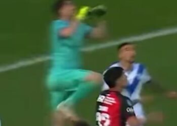 Emanuel Mammana debió ser operado tras un fuerte choque en el partido de Newell’s-Vélez