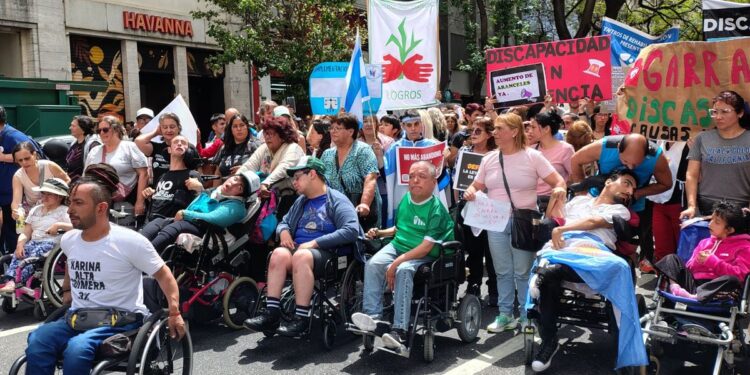 Marcha atrás del Gobierno en discapacidad: presentaron un proyecto similar al opositor para recuperar a aliados