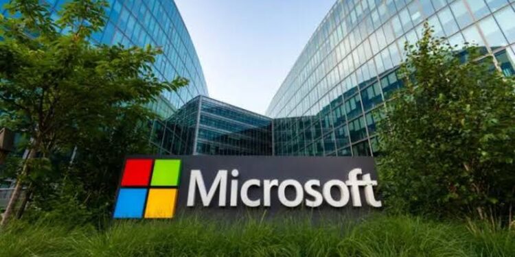 Microsoft aseguró que la inteligencia artificial de Anthropic podría tener un impacto desastroso en la humanidad