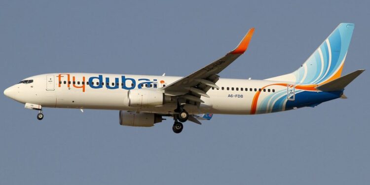 Pánico en pleno vuelo: una violenta pelea entre pilotos obligó a desviar un avión rumbo a Israel