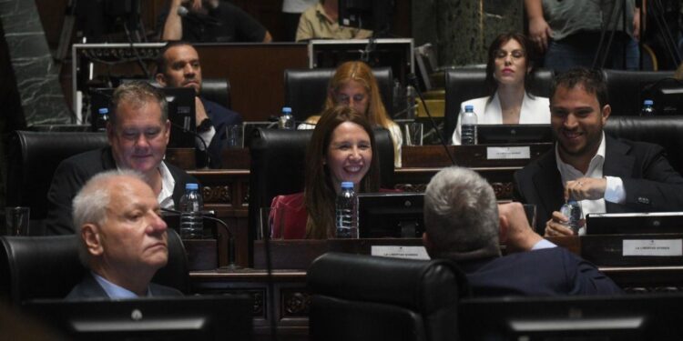 CABA: LLA presiona a Jorge Macri para que elimine las PASO, recorte el gasto y baje impuestos para votar el Presupuesto