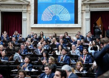 Después de hacer caer la sesión opositora, La Libertad Avanza retruca con una sorpresa en Diputados