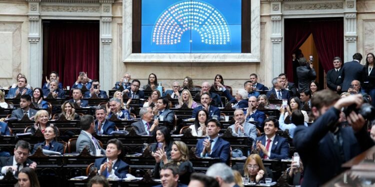 Después de hacer caer la sesión opositora, La Libertad Avanza retruca con una sorpresa en Diputados