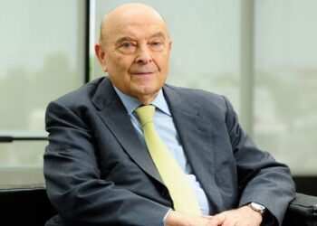 Domingo Cavallo volvió a cuestionar el modelo económico de Javier Milei: alertó por el sobreajuste y la caída de la inversión