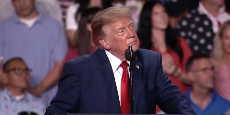 Donald Trump celebró el avance de la derecha en Sudamérica antes del balotaje en Brasil