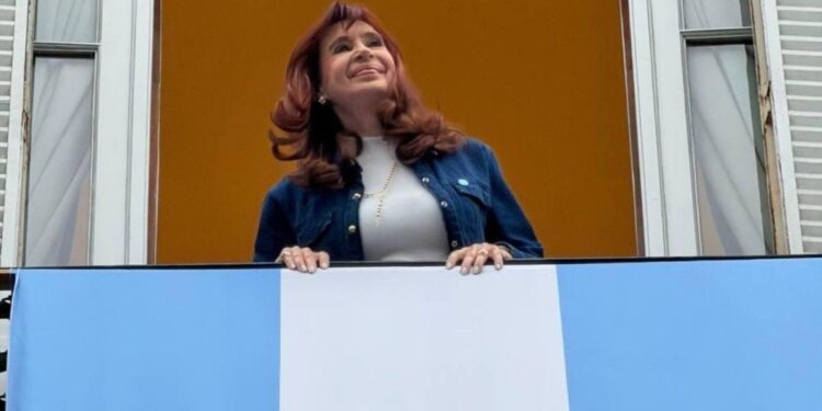 El mensaje del PJ en el Día de la Lealtad: “Ayer por Perón, hoy por Cristina”