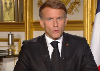 Emmanuel Macron no descarta prohibir reuniones tras los disturbios en Francia: “Los que intentaron derrocar a la República van a responder por ello”