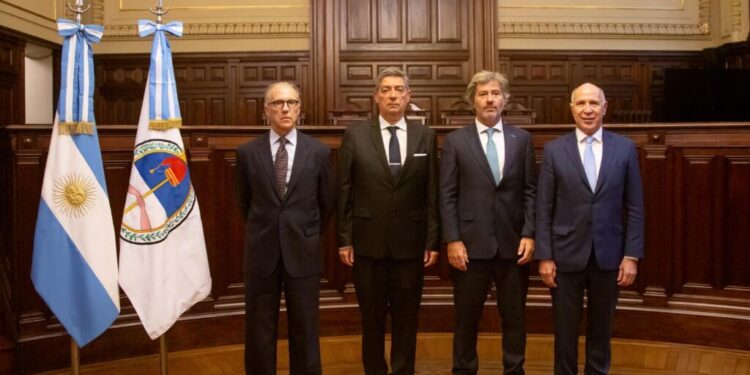 Enrique Viale: “El fallo de la Corte Suprema sobre la Ley de Tierras es vergonzoso, habla de la pérdida de la brújula social”