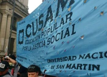 Estudiantes exdetenidos marcharon por la educación pública