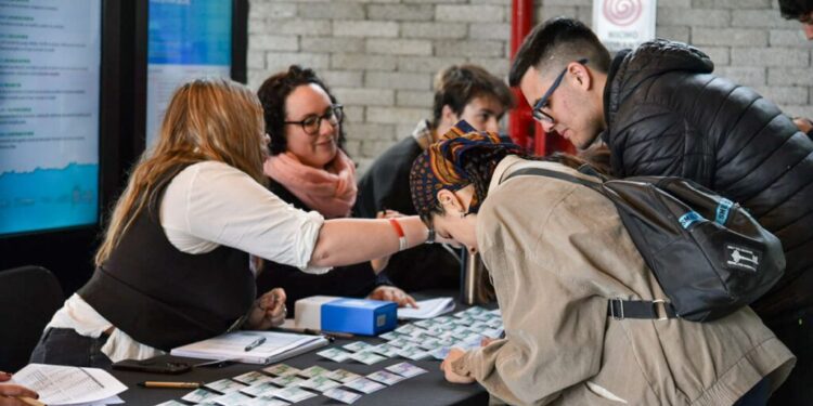 Futura Energía: las propuestas de estudiantes bonaerenses para una transición energética justa