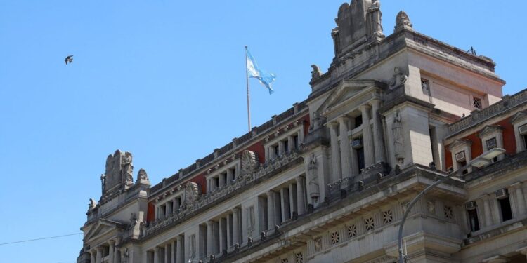 La Justicia rechazó el pedido urgente de dos diputados para frenar la derogación de la Ley de Tierras