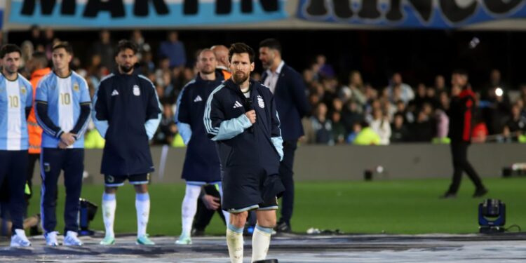 La productora del homenaje a Lionel Messi apuntó contra River y lo acusó de empañar la despedida