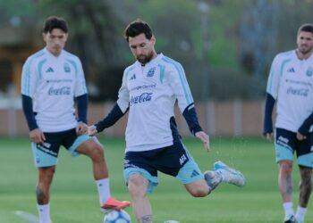 Lionel Messi tuvo su último entrenamiento con la Selección antes de su despedida en el Monumental