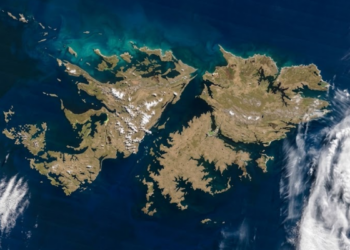 Malvinas, una carrera contra el tiempo: petróleo, defensa y la batalla por el relato de 1982